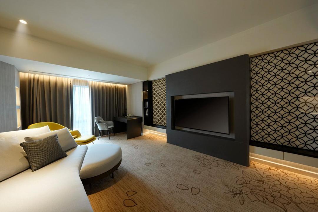 Evergreen Plaza Hotel - Тайнань Екстер'єр фото Deluxe Suite