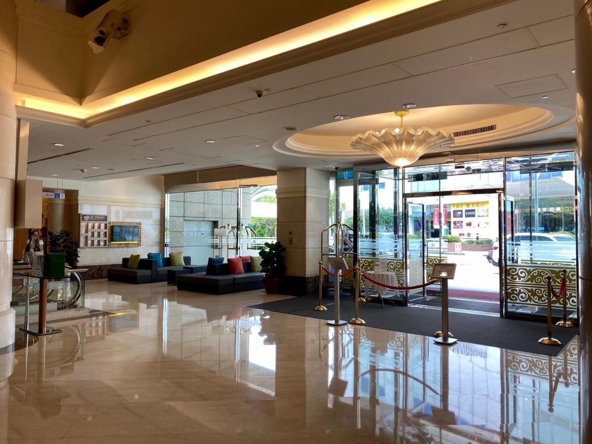 Evergreen Plaza Hotel - Тайнань Екстер'єр фото Lobby